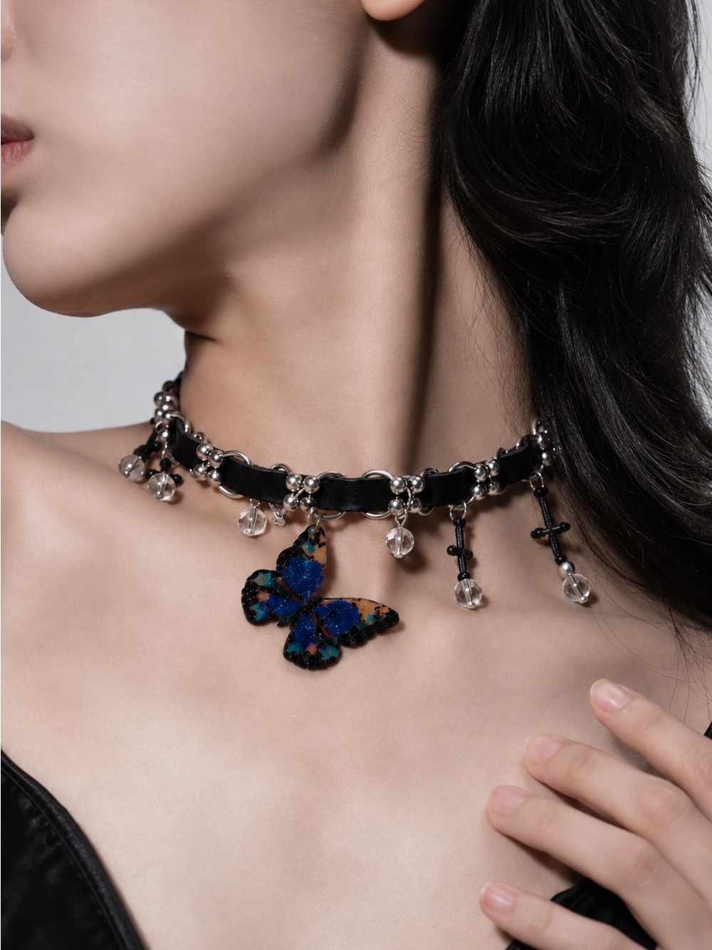 Butterfly Pendant Choker Necklace - Black and Iridescent